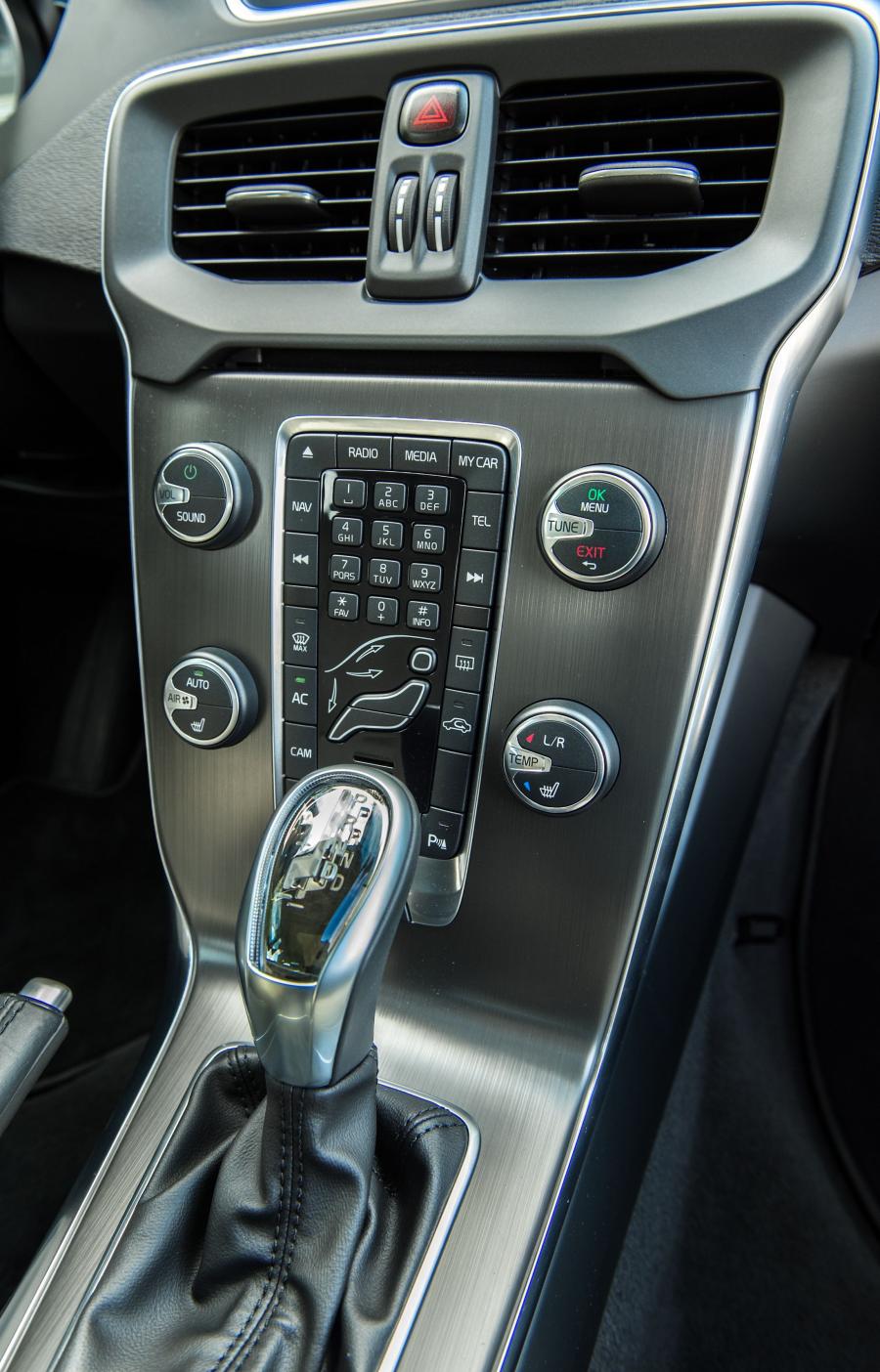  Volvo V40 2012 года  (фото 79 из 183)